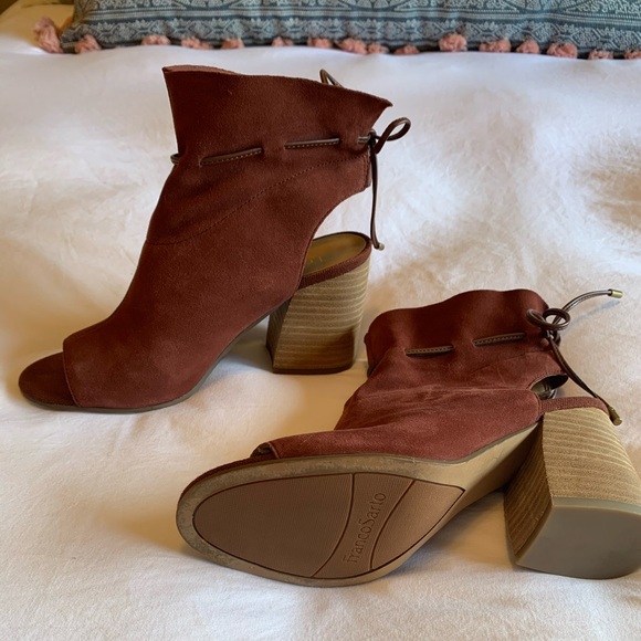 Open toed leather heeled bootie - Picture 6 of 6